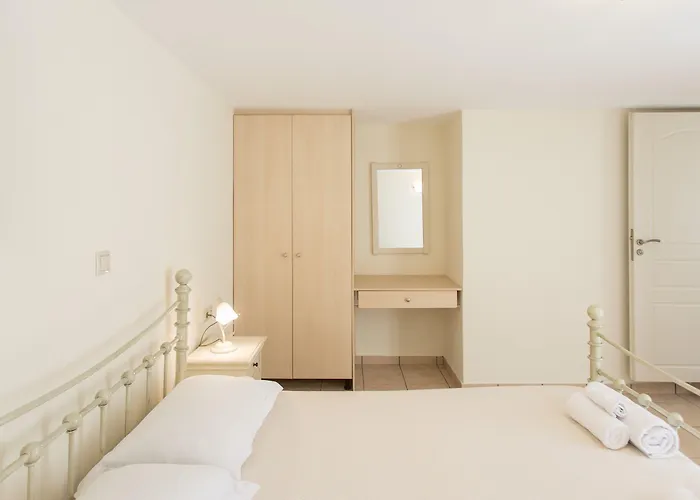 Aparthotel Iliada 4*