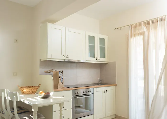 Aparthotel Iliada 4*