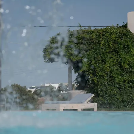 Iliada מלון דירות 4*