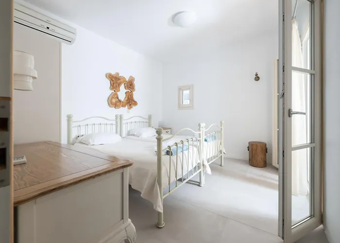 Iliada Villas Aparthotel 4*